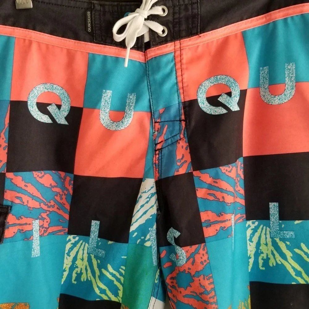 QUICKSILVER Board Shorts Size 28